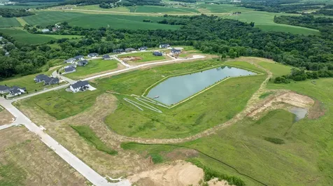 Lot 76 Waterbridge Dubuque IA 52003