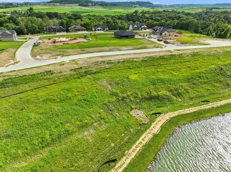 Lot 85 Waterbridge Dubuque IA 52003