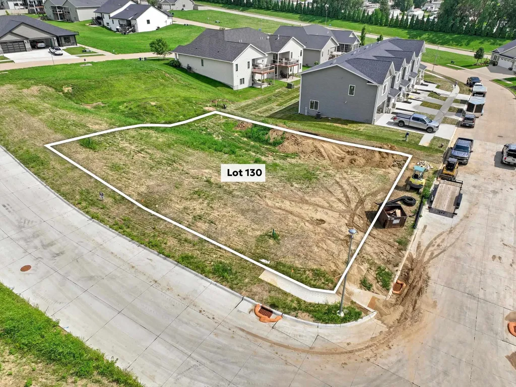 Lot 130 Edenbrook Dubuque IA 52003
