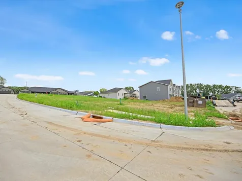 Lot 130 Edenbrook Dubuque IA 52003
