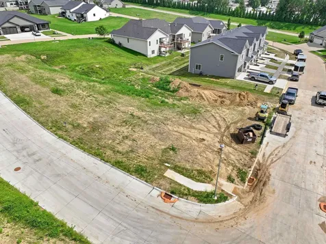 Lot 130 Edenbrook Dubuque IA 52003