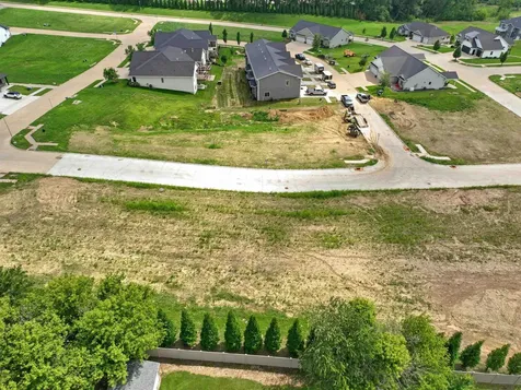 Lot 127 Edenbrook Dubuque IA 52003