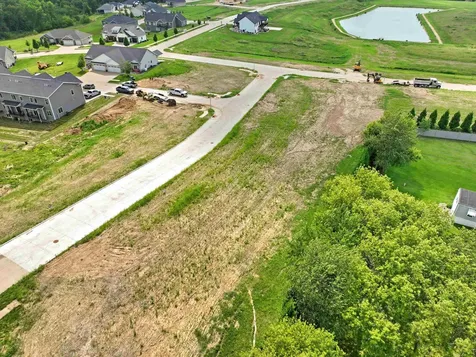 Lot 127 Edenbrook Dubuque IA 52003