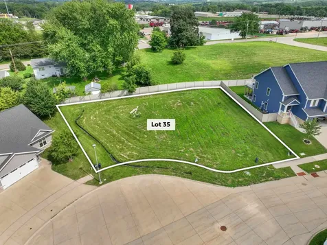 Lot 35 Fieldstone Dubuque IA 52003