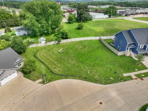 Lot 35 Fieldstone Dubuque IA 52003