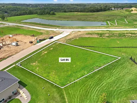 Lot 64 South Pointe Dubuque IA 52003