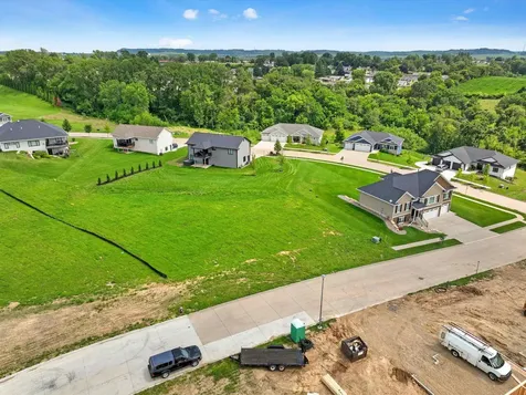 Lot 64 South Pointe Dubuque IA 52003