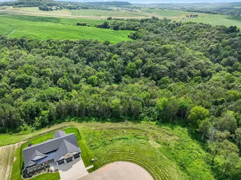Lot 55 South Pointe Dubuque IA 52003