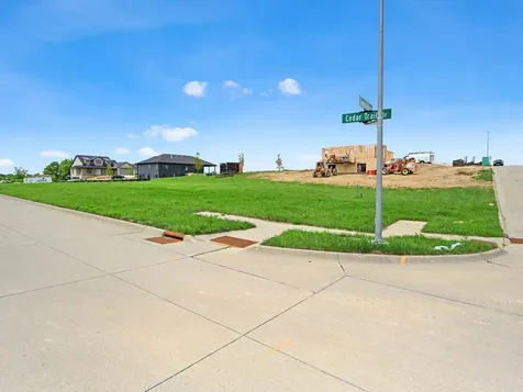 Lot 62 South Pointe Dubuque IA 52003