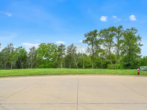 Lot 56 South Pointe Dubuque IA 52003