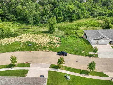 Lot 44 South Pointe Dubuque IA 52003