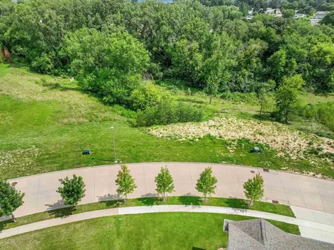 Lot 44 South Pointe Dubuque IA 52003