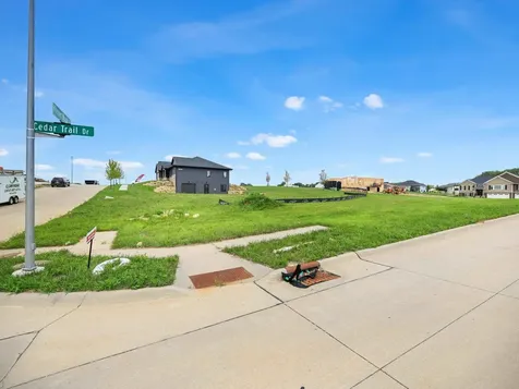 Lot 61 South Pointe Dubuque IA 52003