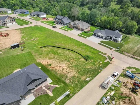 Lot 61 South Pointe Dubuque IA 52003