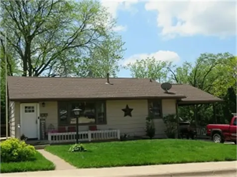 2474 Wilbright Dubuque IA 52001