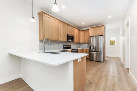 2303 Tiffany Dubuque IA 52002