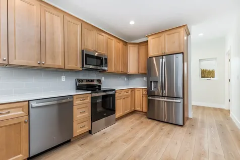 2303 Tiffany Dubuque IA 52002