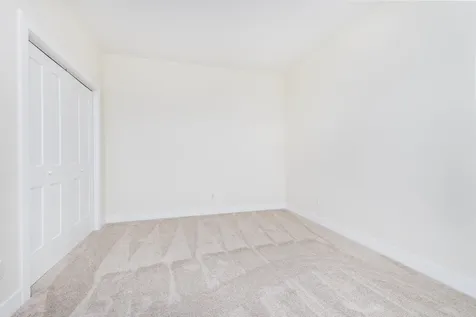 2303 Tiffany Dubuque IA 52002