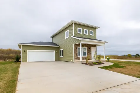 2303 Tiffany Dubuque IA 52002