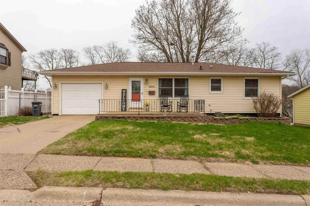 3375 Sunset Park Dubuque IA 52002