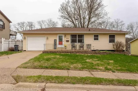 3375 Sunset Park Dubuque IA 52002
