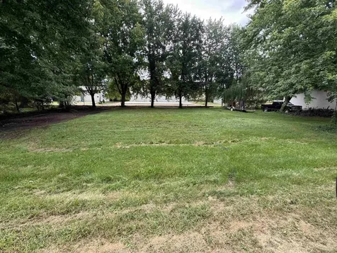 Lot S Fourth Guttenberg IA 52052