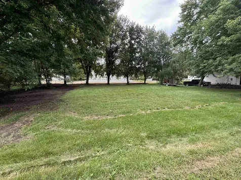Lot S Fourth Guttenberg IA 52052