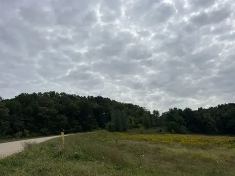 8647 Fameza Dubuque IA 52003