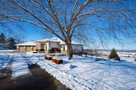 15441 Stacie Dubuque IA 52002
