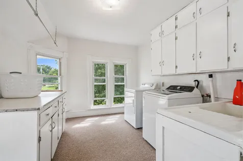 708 N Franklin Manchester IA 52057