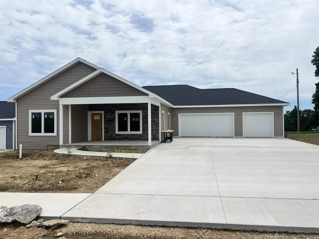 Lot 3 Tiffany Dubuque IA 52001