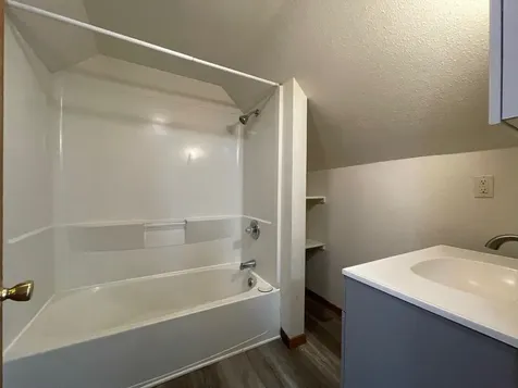 2575 Jackson Dubuque IA 52001