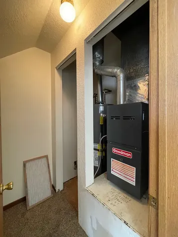 2575 Jackson Dubuque IA 52001