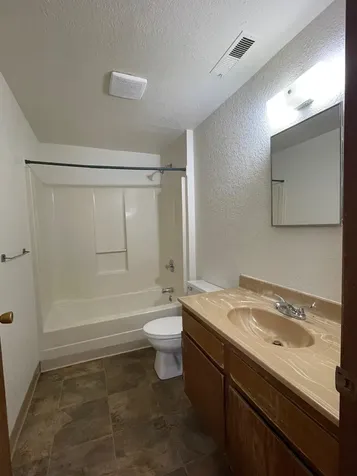 2575 Jackson Dubuque IA 52001