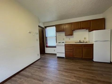 1477 Locust Dubuque IA 52001