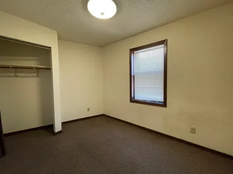1477 Locust Dubuque IA 52001
