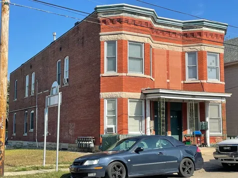 2340 Central Dubuque IA 52001