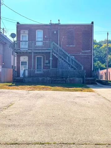 2340 Central Dubuque IA 52001