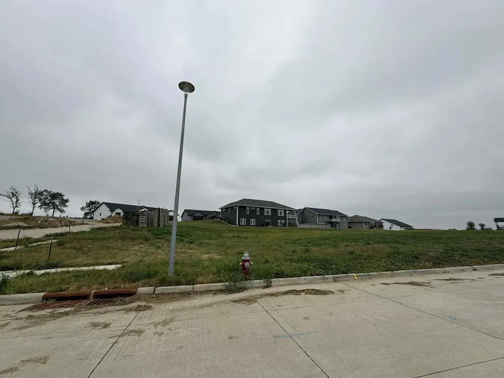 Lot 38 Sickle Dubuque IA 52002