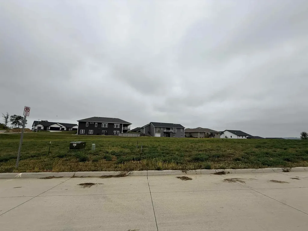 Lot 37 Sickle Dubuque IA 52002