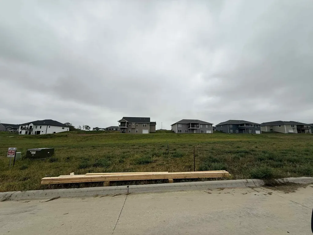 Lot 60 Rustic Point Dubuque IA 52002