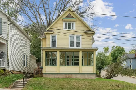 2071 N Main Dubuque IA 52001