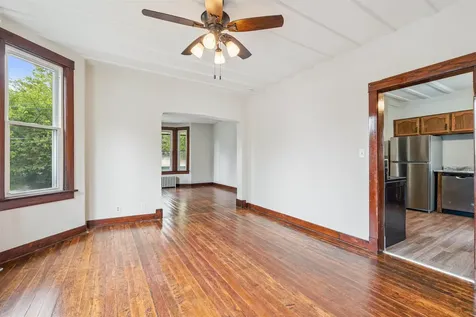 2071 N Main Dubuque IA 52001
