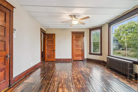 2071 N Main Dubuque IA 52001