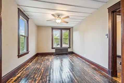 2071 N Main Dubuque IA 52001
