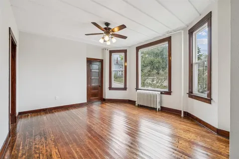 2071 N Main Dubuque IA 52001