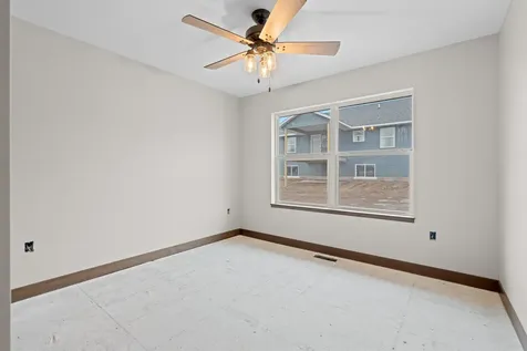 1023 Oakview Manchester IA 52057-0000