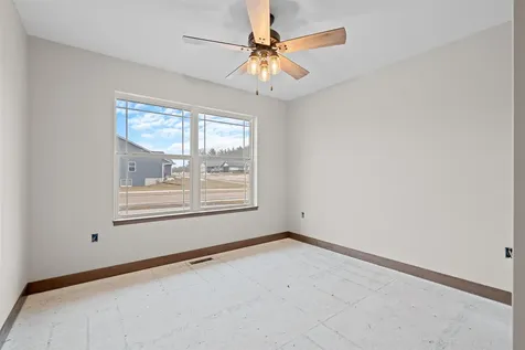 1023 Oakview Manchester IA 52057-0000