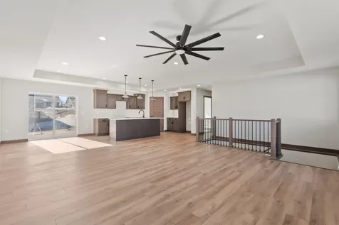 1023 Oakview Manchester IA 52057-0000