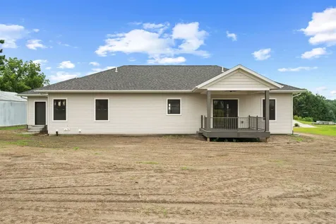 602 Lexington Delhi IA 52223-0000
